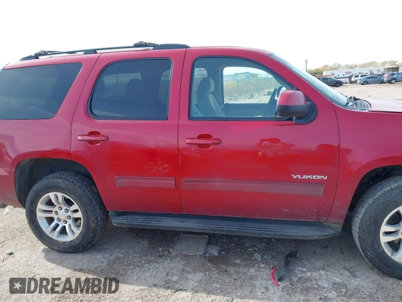 2013 GMC Yukon SLE with VIN 1GKS1AE07DR309832, listed as a IAAI auction lot 41014906 with 203,346 mi miles. Bid and sale history available at carsss.com. Image 13.