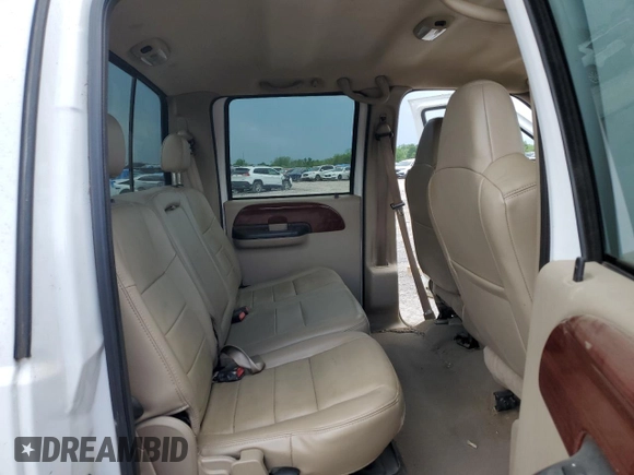 2006 Ford F-250 XL z VIN 1FTSW21P46EC79656, wystawiony jako Copart lot #55522945 z przebiegiem Nie podano mil oraz Szkoda całkowita • Salvage title. Historia ofert i sprzedaży dostępna na DreamBid. Obrazek 10.