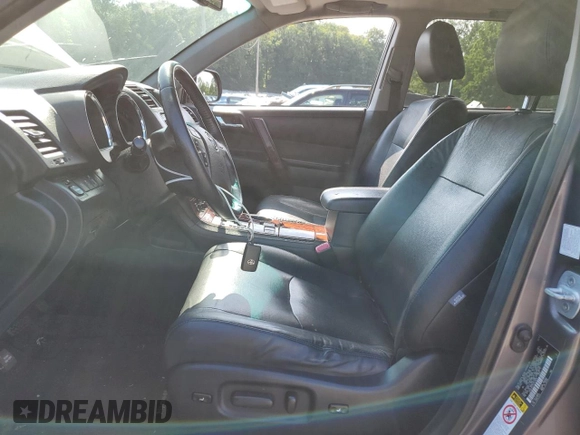 2013 Toyota Highlander Limited with VIN JTEDC3EH7D2014539, listed as a Copart auction lot 61906615 with 266,912 mi miles and Clean title. Bid and sale history available at DreamBid. Image 7.