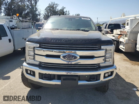2019 Ford F-350 XL with VIN 1FT8W3BT0KED37509, listed as a Copart auction lot 60283655 with 122,571 mi miles and Salvage title. Bid and sale history available at DreamBid. Image 5.