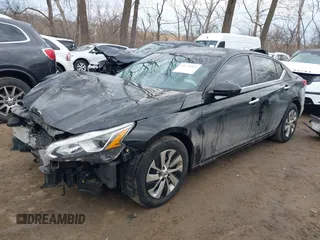 2020 Nissan Altima 2.5 S with VIN 1N4BL4BV0LC224104, listed as a IAAI auction lot 41670602 with 90,548 mi miles. Bid and sale history available at carsss.com. Image 2.