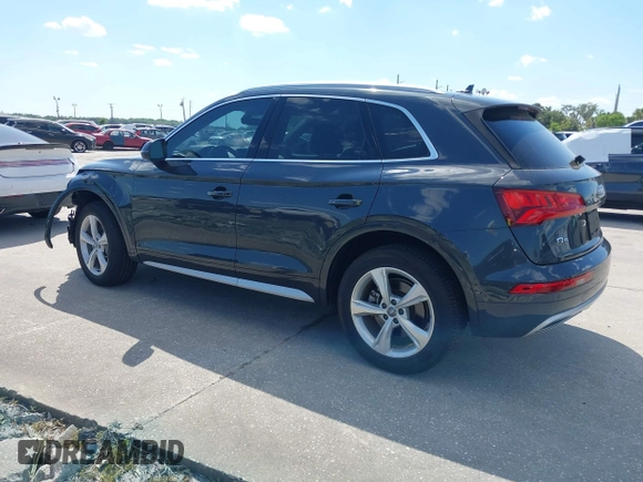 2020 Audi Q5 Premium with VIN WA1ANAFY7L2079002, listed as a IAAI auction lot 41889544 with 38,510 mi miles. Bid and sale history available at carsss.com. Image 3.