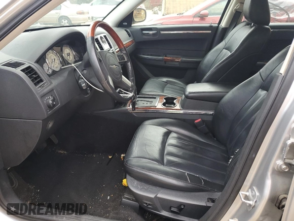 2008 Chrysler 300 C with VIN 2C3LK63H78H244347, listed as a Copart auction lot 71287504 with 201,210 mi miles and Salvage Title. Bid and sale history available at DreamBid. Image 7.