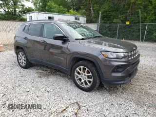 2022 Jeep Compass Latitude Lux with VIN 3C4NJDFB1NT191778, listed as a Copart auction lot 61020475 with 150,559 mi miles and Salvage title. Bid and sale history available at DreamBid. Image 4.