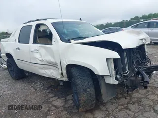 2013 Chevrolet Avalanche LTZ with VIN 3GNMCGE01DG280823, listed as a IAAI auction lot 42523302 with 193,255 mi miles and . Bid and sale history available at DreamBid. Image 1.
