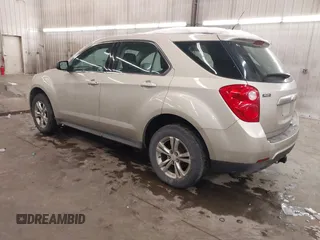 2013 Chevrolet Equinox LS z VIN 1GNALBEK5DZ112206, wystawiony jako IAAI lot #41604810 z przebiegiem 135 252 mil mil oraz . Historia ofert i sprzedaży dostępna na DreamBid. Obrazek 3.