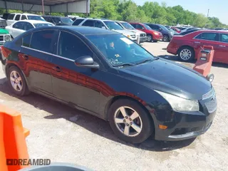 2014 Chevrolet Cruze 1LT with VIN 1G1PC5SBXE7212798, listed as a IAAI auction lot 41992151 with 189,432 mi miles. Bid and sale history available at carsss.com. Image 1.