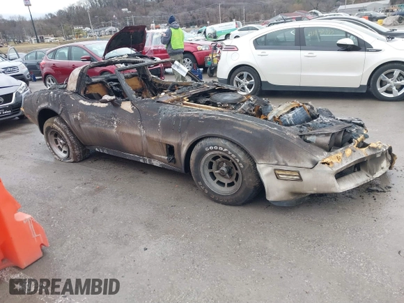 1981 Chevrolet Corvette with VIN 1G1AY8760BS430696, listed as a IAAI auction lot 41482473 with 1 mi miles. Bid and sale history available at carsss.com. Image 1.