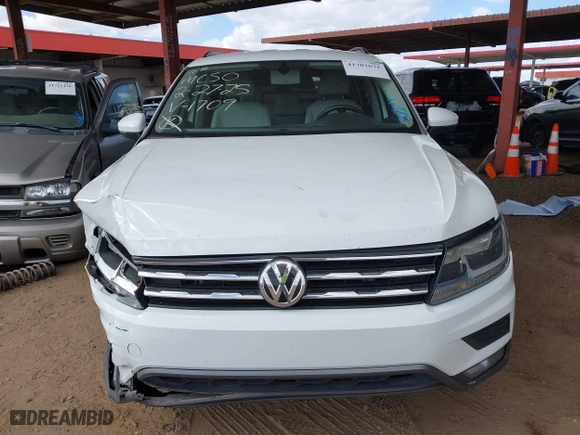 2018 Volkswagen Tiguan SEL with VIN 3VV3B7AX0JM001709, listed as a IAAI auction lot 41702672 with 146,499 mi miles. Bid and sale history available at carsss.com. Image 12.