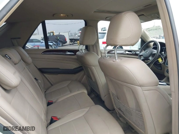 2012 Mercedes-Benz M-Class ML 350 with VIN 4JGDA5HB4CA020117, listed as a IAAI auction lot 41861596 with 113,677 mi miles. Bid and sale history available at carsss.com. Image 8.