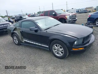 2007 Ford Mustang Deluxe with VIN 1ZVFT80N675258576, listed as a IAAI auction lot 42283829 with 56,334 mi miles and . Bid and sale history available at DreamBid. Image 1.