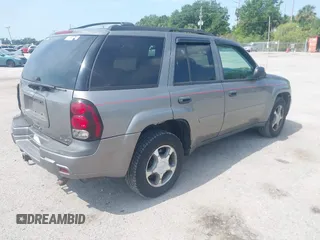 2008 Chevrolet TrailBlazer 3LT with VIN 1GNDT13S482124145, listed as a IAAI auction lot 42191388 with 140,925 mi miles and . Bid and sale history available at DreamBid. Image 4.