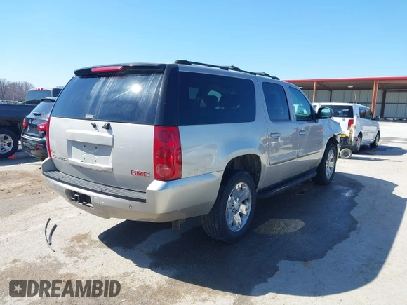 2007 GMC Yukon XL SLT with VIN 1GKFK16337J282185, listed as a IAAI auction lot 41738290 with 295,458 mi miles. Bid and sale history available at carsss.com. Image 4.