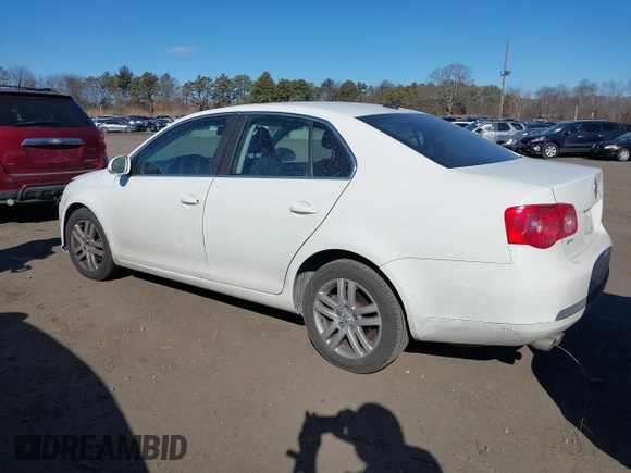 2007 Volkswagen Jetta 2.5L с VIN 3VWDG71K57M157811, выставлен на аукционе IAAI как лот 41693030 с пробегом 93 444 миль миль и . История ставок и продаж доступна на DreamBid. Изображение 14.