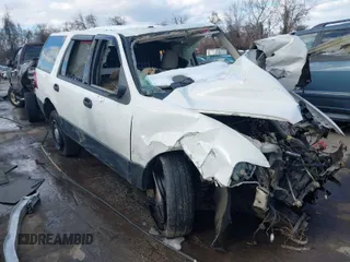 2013 Ford Expedition XL z VIN 1FMJU1G53DEF45243, wystawiony jako IAAI lot #41315843 z przebiegiem Nie podano mil oraz . Historia ofert i sprzedaży dostępna na DreamBid. Obrazek 1.