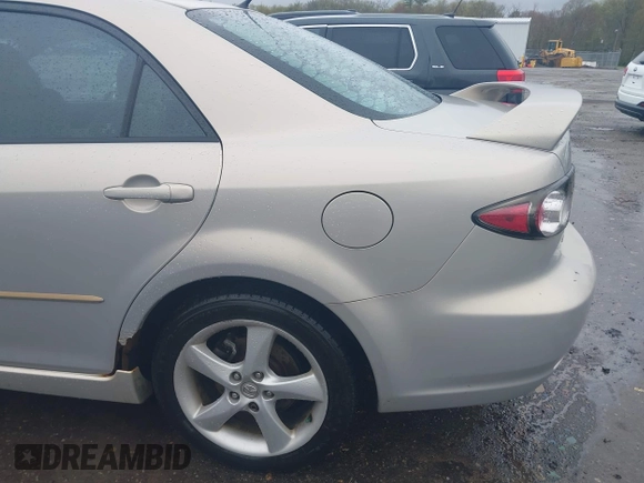 2008 Mazda 6 i Sport VE with VIN 1YVHP80C585M22670, listed as a IAAI auction lot 42178912 with 167,079 mi miles. Bid and sale history available at carsss.com. Image 6.