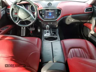 2015 Maserati Ghibli S Q4 with VIN ZAM57RTA8F1150575, listed as a Copart auction lot 38179884 with 59,174 mi miles. Bid and sale history available at carsss.com. Image 8.