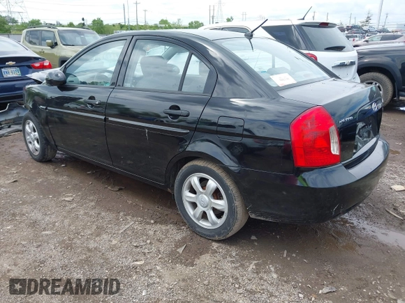 2006 Hyundai Accent GLS z VIN KMHCN46C76U038040, wystawiony jako IAAI lot #42220455 z przebiegiem 140 413 mil mil oraz . Historia ofert i sprzedaży dostępna na DreamBid. Obrazek 3.