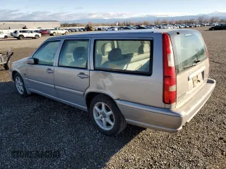 1998 Volvo V70 GLT with VIN YV1LW5679W2527717, listed as a Copart auction lot 43663345 with 206,013 mi miles and Salvage Title. Bid and sale history available at carsss.com. Image 2.