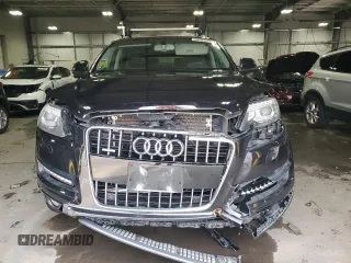 2015 Audi Q7 Premium Plus with VIN WA1LGAFE6FD004194, listed as a Copart auction lot 60368455 with 118,598 mi miles and Salvage title. Bid and sale history available at DreamBid. Image 5.