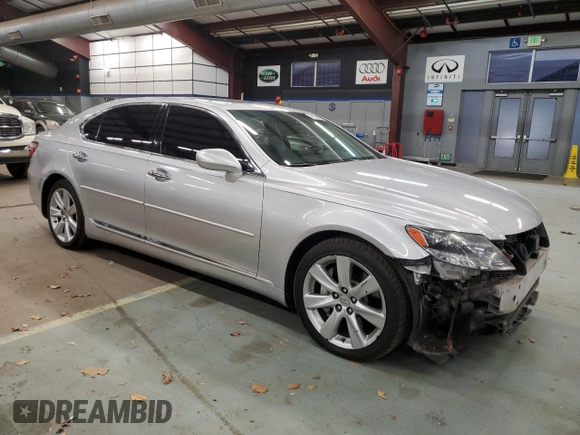 2008 Lexus LS 600h L with VIN JTHDU46F185002409, listed as a Copart auction lot 79900444 with 156,054 mi miles and Salvage title. Bid and sale history available at DreamBid. Image 4.