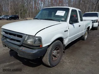 1999 Ford Ranger XL with VIN 1FTYR14V5XTB14122, listed as a IAAI auction lot 41829203 with 187,576 mi miles. Bid and sale history available at carsss.com. Image 2.