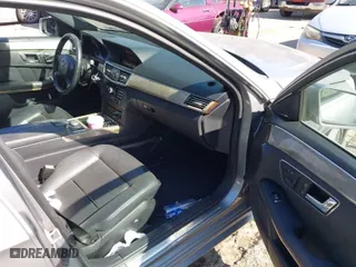 2010 Mercedes-Benz E-Class E 350 Luxury with VIN WDDHF8HBXAA165061, listed as a IAAI auction lot 41774862 with 221,377 mi miles. Bid and sale history available at carsss.com. Image 5.