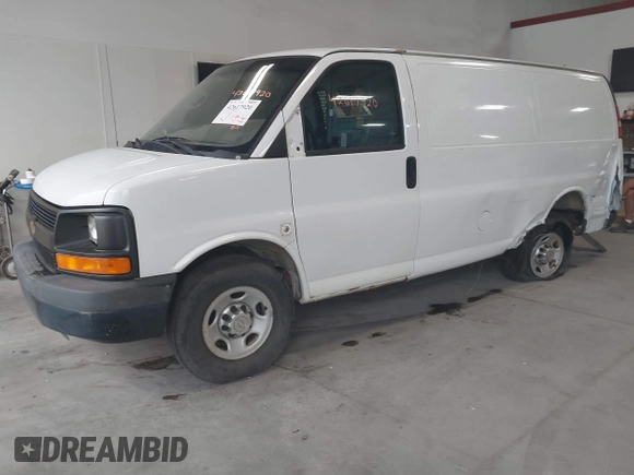 2013 Chevrolet Express Cargo z VIN 1GCWGFBA8D1101785, wystawiony jako IAAI lot #42617920 z przebiegiem 164 366 mil mil oraz . Historia ofert i sprzedaży dostępna na DreamBid. Obrazek 17.