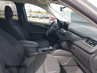 2025 Ford Escape Active z VIN 1FMCU0GN0SUA19156, wystawiony jako IAAI lot #41815194 z przebiegiem Nie podano mil oraz . Historia ofert i sprzedaży dostępna na DreamBid. Obrazek 5.