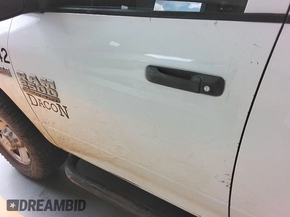 2017 Ram 2500 Tradesman z VIN 3C6TR5HT0HG771975, wystawiony jako IAAI lot #42801757 z przebiegiem 185 058 mil mil oraz . Historia ofert i sprzedaży dostępna na DreamBid. Obrazek 6.