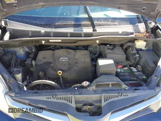 2018 Toyota Sienna XLE Auto Access Seat with VIN 5TDYZ3DC5JS914497, listed as a IAAI auction lot 41206120 with 208,996 mi miles. Bid and sale history available at carsss.com. Image 10.