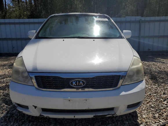 2011 Kia Sedona LX with VIN KNDMG4C78B6366382, listed as a Copart auction lot 55612085 with 385,336 mi miles and Clean Title. Bid and sale history available at carsss.com. Image 5.