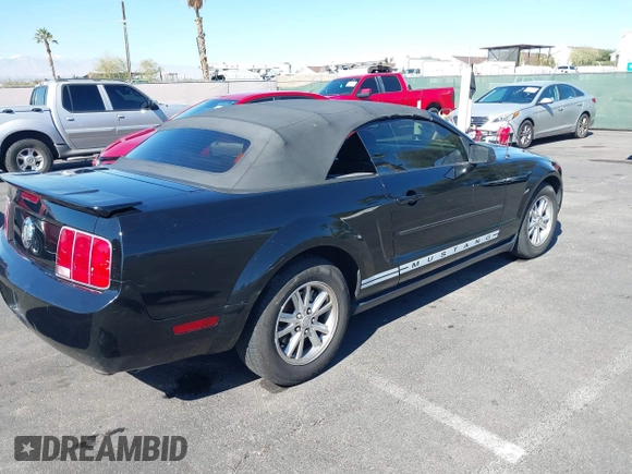 2008 Ford Mustang Deluxe with VIN 1ZVHT84N685144789, listed as a IAAI auction lot 41659256 with 176,332 mi miles and . Bid and sale history available at carsss.com. Image 6.