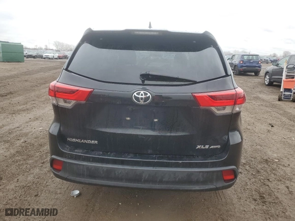2017 Toyota Highlander XLE with VIN 5TDJZRFH9HS438858, listed as a Copart auction lot 47524655 with 105,451 mi miles and Salvage Title. Bid and sale history available at carsss.com. Image 6.