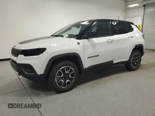 2025 Jeep Compass Trailhawk with VIN 3C4NJDDN8ST533199, listed as a Copart auction lot 62702825 with 15,140 mi miles and Clean title. Bid and sale history available at DreamBid. Image 1.