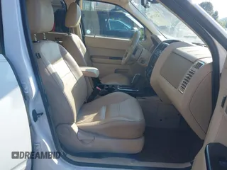 2008 Ford Escape Limited с VIN 1FMCU94158KB25094, выставлен на аукционе IAAI как лот 42573706 с пробегом 147 062 миль миль и . История ставок и продаж доступна на DreamBid. Изображение 5.
