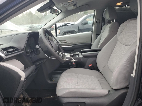 2024 Toyota Sienna LE with VIN 5TDKSKFC9RS113116, listed as a Copart auction lot 88709905 with 23,282 mi miles and Salvage Title. Bid and sale history available at carsss.com. Image 7.