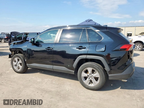 2022 Toyota RAV4 XLE with VIN 2T3P1RFV4NW292113, listed as a Copart auction lot 58870175 with 56,921 mi miles and Salvage title. Bid and sale history available at DreamBid. Image 2.