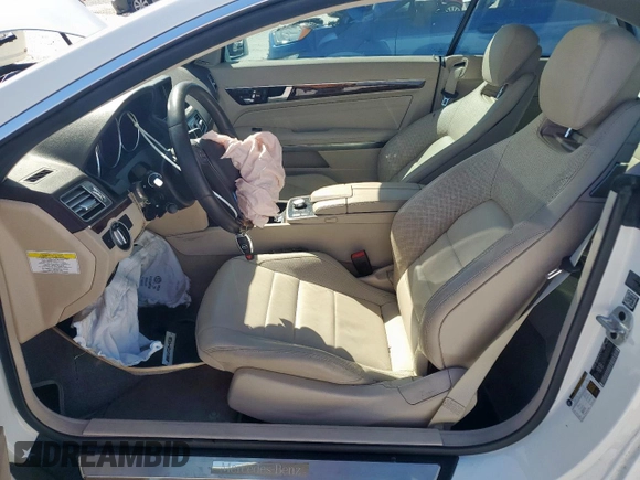 2014 Mercedes-Benz E 350 z VIN WDDKJ5KB8EF251361, wystawiony jako Copart lot #50273295 z przebiegiem 99 578 mil mil oraz Czysty tytuł • Clean title. Historia ofert i sprzedaży dostępna na DreamBid. Obrazek 8.
