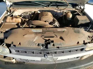 2001 Chevrolet Silverado 2500 with VIN 1GCGC24U71Z133124, listed as a Copart auction lot 83644894 with 241,865 mi miles and Salvage title. Bid and sale history available at DreamBid. Image 15.