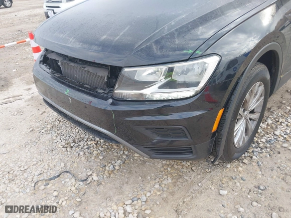 2018 Volkswagen Tiguan S with VIN 3VV0B7AX5JM109066, listed as a IAAI auction lot 41866569 with 83,448 mi miles. Bid and sale history available at carsss.com. Image 22.
