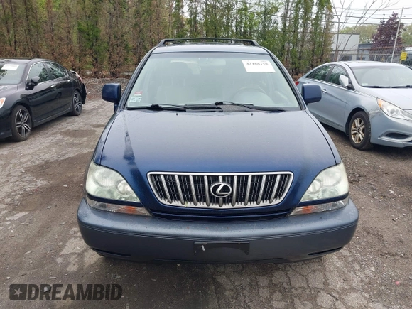 2002 Lexus RX with VIN JTJHF10UX20244149, listed as a IAAI auction lot 42188158 with 244,731 mi miles. Bid and sale history available at carsss.com. Image 6.