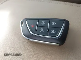 2025 Cadillac CT5 Premium Luxury z VIN 1G6DN5RW3S0106486, wystawiony jako IAAI lot #41960349 z przebiegiem 7 874 mil mil oraz . Historia ofert i sprzedaży dostępna na DreamBid. Obrazek 11.
