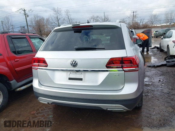 2018 Volkswagen Atlas S with VIN 1V2AP2CA3JC531272, listed as a IAAI auction lot 41224191 with 127,276 mi miles and . Bid and sale history available at DreamBid. Image 16.