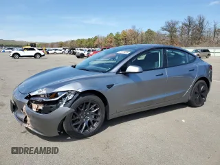 2025 Tesla Model 3 Long Range z VIN 5YJ3E1EBXSF979187, wystawiony jako Copart lot #53171955 z przebiegiem 198 mil mil oraz Szkoda całkowita • Salvage title. Historia ofert i sprzedaży dostępna na DreamBid. Obrazek 1.