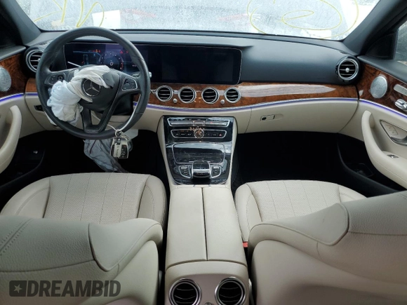 2018 Mercedes-Benz E-Class E 300 with VIN WDDZF4JB6JA467129, listed as a Copart auction lot 43755543 with 38,124 mi miles. Bid and sale history available at carsss.com. Image 8.