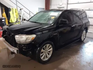 2009 Toyota Highlander Hybrid Limited with VIN JTEEW44A192035643, listed as a IAAI auction lot 41330015 with 200,839 mi miles. Bid and sale history available at carsss.com. Image 2.