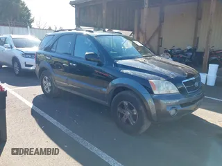 2003 Kia Sorento LX z VIN KNDJC733335057889, wystawiony jako IAAI lot #41671221 z przebiegiem 133 205 mil mil oraz . Historia ofert i sprzedaży dostępna na DreamBid. Obrazek 1.