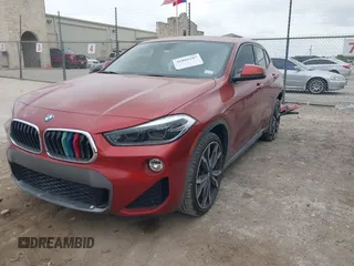 2018 BMW X2 sDrive28i z VIN WBXYJ3C34JEJ82834, wystawiony jako IAAI lot #41869187 z przebiegiem 47 023 mil mil oraz . Historia ofert i sprzedaży dostępna na DreamBid. Obrazek 2.