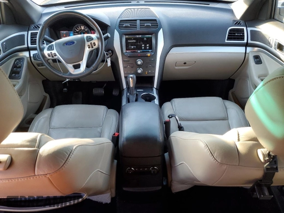 2014 Ford Explorer XLT с VIN 1FM5K7D85EGC20009, выставлен на аукционе Copart как лот 49237765 с пробегом 110 875 миль миль и Списание • Salvage title. История ставок и продаж доступна на DreamBid. Изображение 8.